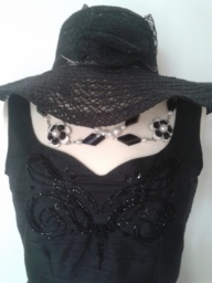LA PETITE ROBE NOIRE A LA FRANCAISE LA PETITE ROBE NOIRE A LA FRANCAISE